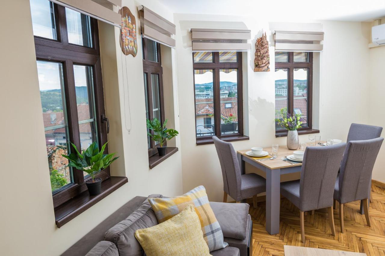 Apartment Zdravets, In The Heart Of The Old City Veliko Tŭrnovo Exterior photo