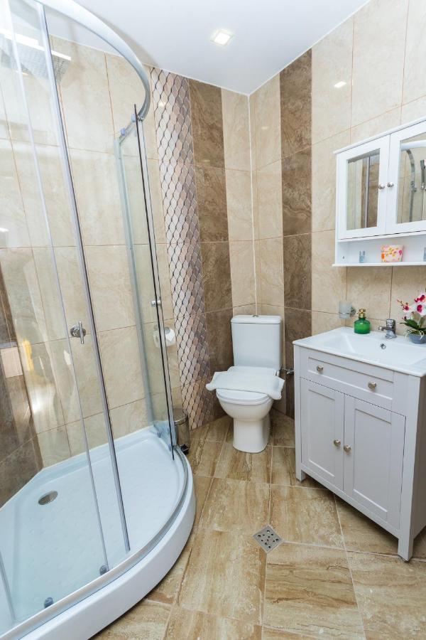 Apartment Zdravets, In The Heart Of The Old City Veliko Tŭrnovo Exterior photo